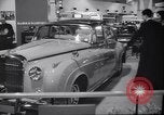 Image Earls Court Motor Show Londres Angleterre, 1959, de la seconde 38 séquences d'archives historiques vidéo 65675029873