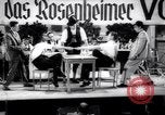 Image doigt-match de lutte la Bavière en Allemagne, 1959, de la seconde 9 séquences d'archives historiques vidéo 65675029875