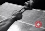 Image doigt-match de lutte la Bavière en Allemagne, 1959, de la seconde 16 séquences d'archives historiques vidéo 65675029875