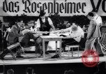 Image doigt-match de lutte la Bavière en Allemagne, 1959, de la seconde 36 séquences d'archives historiques vidéo 65675029875