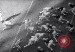 Standbild College Football Seattle Washington USA, 1959, aus Sekunde 10 historischem Filmmaterial Videoclip 65675029876
