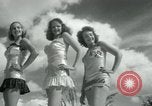 Standbild metallic swimsuits Florida United States USA, 1948, aus Sekunde 43 historischem Filmmaterial Videoclip 65675029887