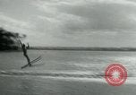 Standbild ski-Turnier Dubuque Iowa USA, 1948, aus Sekunde 7 historischem Filmmaterial Videoclip 65675029889