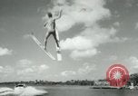 Standbild ski-Turnier Dubuque Iowa USA, 1948, aus Sekunde 32 historischem Filmmaterial Videoclip 65675029889