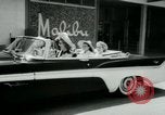 Standbild Designerkleidung Long Island New York USA, 1956, aus Sekunde 9 historischem Filmmaterial Videoclip 65675029893