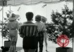 Standbild Designerkleidung Long Island New York USA, 1956, aus Sekunde 11 historischem Filmmaterial Videoclip 65675029893