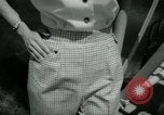 Standbild Designerkleidung Long Island New York USA, 1956, aus Sekunde 27 historischem Filmmaterial Videoclip 65675029893