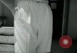 Standbild Designerkleidung Long Island New York USA, 1956, aus Sekunde 37 historischem Filmmaterial Videoclip 65675029893
