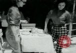 Standbild Designerkleidung Long Island New York USA, 1956, aus Sekunde 42 historischem Filmmaterial Videoclip 65675029893