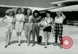 Standbild Designerkleidung Long Island New York USA, 1956, aus Sekunde 56 historischem Filmmaterial Videoclip 65675029893