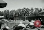 Standbild amerikanische Taucher Palm Springs California USA, 1956, aus Sekunde 9 historischem Filmmaterial Videoclip 65675029894