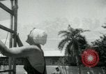 Standbild amerikanische Taucher Palm Springs California USA, 1956, aus Sekunde 10 historischem Filmmaterial Videoclip 65675029894