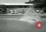 Standbild amerikanische Taucher Palm Springs California USA, 1956, aus Sekunde 35 historischem Filmmaterial Videoclip 65675029894