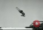 Standbild amerikanische Taucher Palm Springs California USA, 1956, aus Sekunde 45 historischem Filmmaterial Videoclip 65675029894