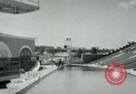 Standbild amerikanische Taucher Palm Springs California USA, 1956, aus Sekunde 58 historischem Filmmaterial Videoclip 65675029894