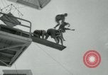 Standbild amerikanische Taucher Palm Springs California USA, 1956, aus Sekunde 62 historischem Filmmaterial Videoclip 65675029894