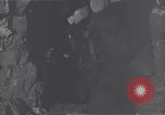 Immagine di Preziosi dipinti e nazista arte rubati Merkers-Kieselbach Germania, 1945, secondo 31 filmato di repertorio 65675029915