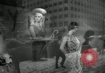 Immagine di Neve in primavera New York City USA, 1965, secondo 26 filmato di repertorio 65675029927