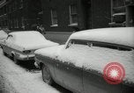 Immagine di Neve in primavera New York City USA, 1965, secondo 37 filmato di repertorio 65675029927