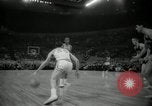 Image match de basket Portland Oregon USA, 1965, de la seconde 22 séquences d'archives historiques vidéo 65675029929