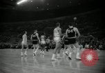 Image match de basket Portland Oregon USA, 1965, de la seconde 25 séquences d'archives historiques vidéo 65675029929