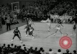 Image match de basket Portland Oregon USA, 1965, de la seconde 33 séquences d'archives historiques vidéo 65675029929