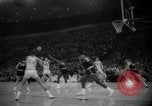 Image match de basket Portland Oregon USA, 1965, de la seconde 39 séquences d'archives historiques vidéo 65675029929