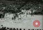 Image match de basket Portland Oregon USA, 1965, de la seconde 55 séquences d'archives historiques vidéo 65675029929