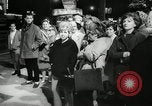 Standbild Premier von Madame X New York United States USA, 1966, aus Sekunde 15 historischem Filmmaterial Videoclip 65675029932
