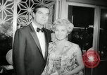Standbild Premier von Madame X New York United States USA, 1966, aus Sekunde 17 historischem Filmmaterial Videoclip 65675029932