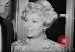 Standbild Premier von Madame X New York United States USA, 1966, aus Sekunde 20 historischem Filmmaterial Videoclip 65675029932