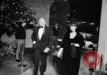 Standbild Premier von Madame X New York United States USA, 1966, aus Sekunde 27 historischem Filmmaterial Videoclip 65675029932