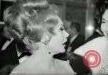 Standbild Premier von Madame X New York United States USA, 1966, aus Sekunde 51 historischem Filmmaterial Videoclip 65675029932