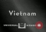 Standbild Vietcong Raketenangriff auf US-Airbase Da Nang Vietnam, 1967, aus Sekunde 1 historischem Filmmaterial Videoclip 65675029937