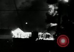 Standbild Vietcong Raketenangriff auf US-Airbase Da Nang Vietnam, 1967, aus Sekunde 26 historischem Filmmaterial Videoclip 65675029937
