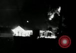 Standbild Vietcong Raketenangriff auf US-Airbase Da Nang Vietnam, 1967, aus Sekunde 28 historischem Filmmaterial Videoclip 65675029937