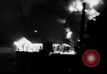 Standbild Vietcong Raketenangriff auf US-Airbase Da Nang Vietnam, 1967, aus Sekunde 29 historischem Filmmaterial Videoclip 65675029937