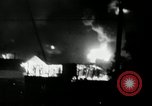 Standbild Vietcong Raketenangriff auf US-Airbase Da Nang Vietnam, 1967, aus Sekunde 30 historischem Filmmaterial Videoclip 65675029937