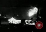 Standbild Vietcong Raketenangriff auf US-Airbase Da Nang Vietnam, 1967, aus Sekunde 31 historischem Filmmaterial Videoclip 65675029937