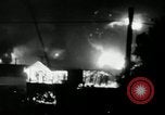 Standbild Vietcong Raketenangriff auf US-Airbase Da Nang Vietnam, 1967, aus Sekunde 32 historischem Filmmaterial Videoclip 65675029937
