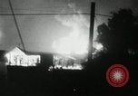 Standbild Vietcong Raketenangriff auf US-Airbase Da Nang Vietnam, 1967, aus Sekunde 37 historischem Filmmaterial Videoclip 65675029937