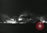 Standbild Vietcong Raketenangriff auf US-Airbase Da Nang Vietnam, 1967, aus Sekunde 43 historischem Filmmaterial Videoclip 65675029937