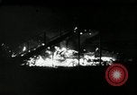Standbild Vietcong Raketenangriff auf US-Airbase Da Nang Vietnam, 1967, aus Sekunde 46 historischem Filmmaterial Videoclip 65675029937