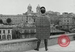 Standbild Heinz Riva's Winter Kollektion Rom Italien, 1967, aus Sekunde 9 historischem Filmmaterial Videoclip 65675029938