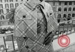 Standbild Heinz Riva's Winter Kollektion Rom Italien, 1967, aus Sekunde 16 historischem Filmmaterial Videoclip 65675029938