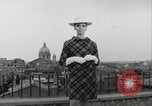 Standbild Heinz Riva's Winter Kollektion Rom Italien, 1967, aus Sekunde 22 historischem Filmmaterial Videoclip 65675029938