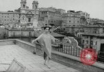 Standbild Heinz Riva's Winter Kollektion Rom Italien, 1967, aus Sekunde 30 historischem Filmmaterial Videoclip 65675029938