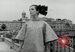 Standbild Heinz Riva's Winter Kollektion Rom Italien, 1967, aus Sekunde 38 historischem Filmmaterial Videoclip 65675029938