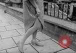 Standbild Heinz Riva's Winter Kollektion Rom Italien, 1967, aus Sekunde 45 historischem Filmmaterial Videoclip 65675029938