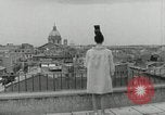 Standbild Heinz Riva's Winter Kollektion Rom Italien, 1967, aus Sekunde 49 historischem Filmmaterial Videoclip 65675029938